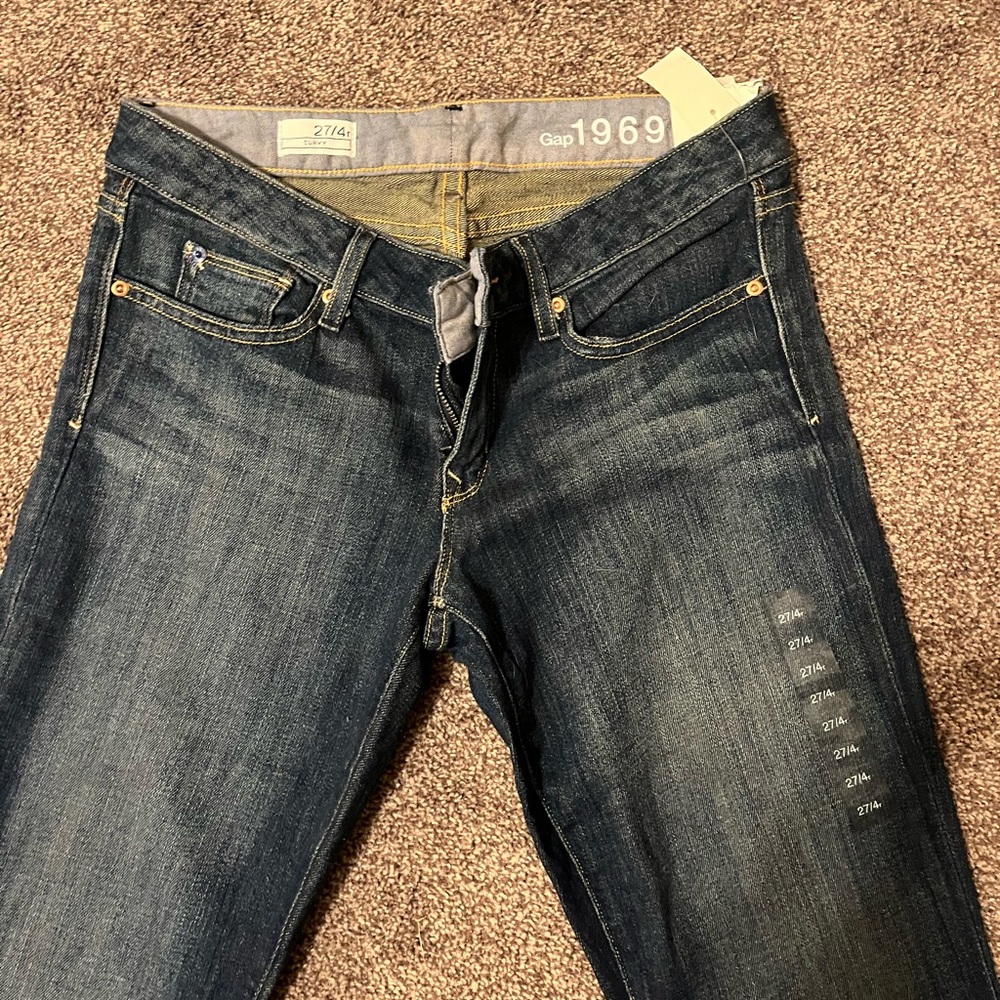Gap 1969 Dark Wash Women's Low rise Jeans